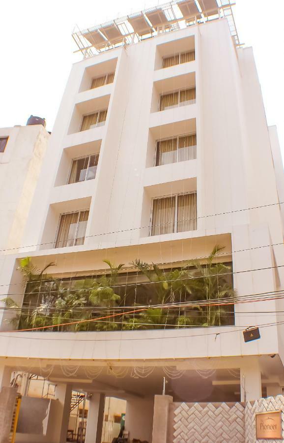 The Pioneer Hotel Visakhapatnam Exterior foto